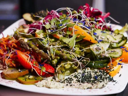 Bowl at Sol Semilla, vegan gluten-free restaurant in Paris