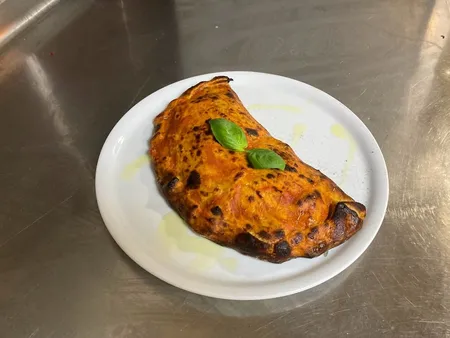Gluten-free pizza at Sans Gluten Pizza Epicerie in Lyon