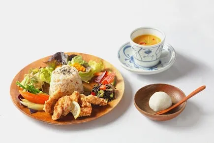Cococo, gluten-free Japanese bento near the Louvre