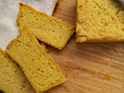 Pain au maïs et épices sans gluten