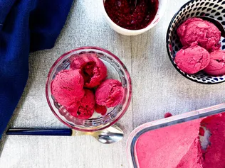 Crème glacée à la framboise sans gluten