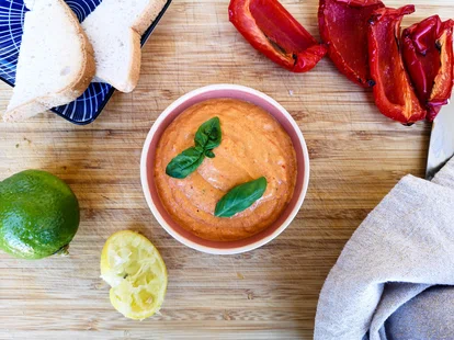 Poivronade avec pain sans gluten et légumes